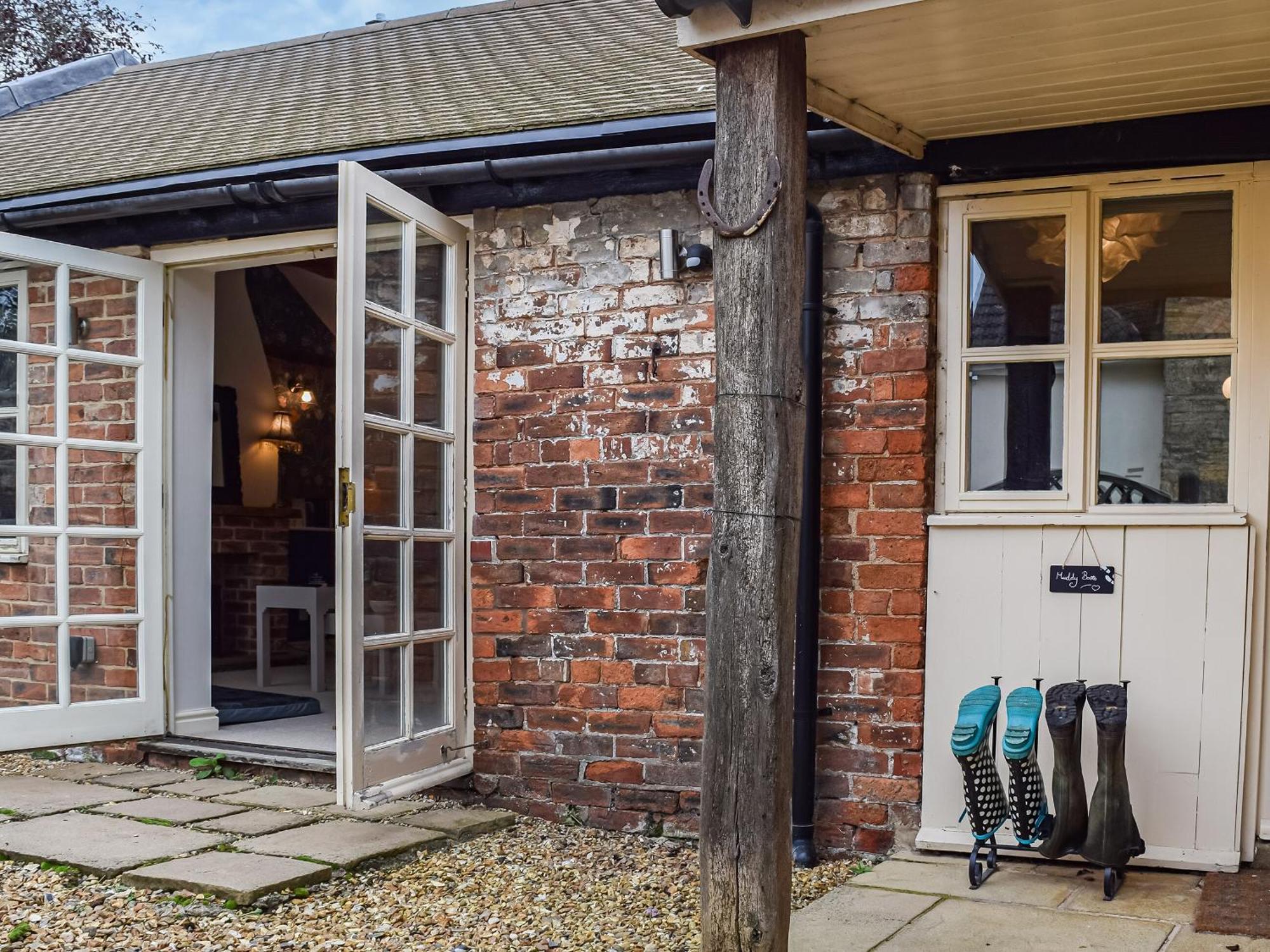 Вилла The Stables Waltham on the Wolds Экстерьер фото