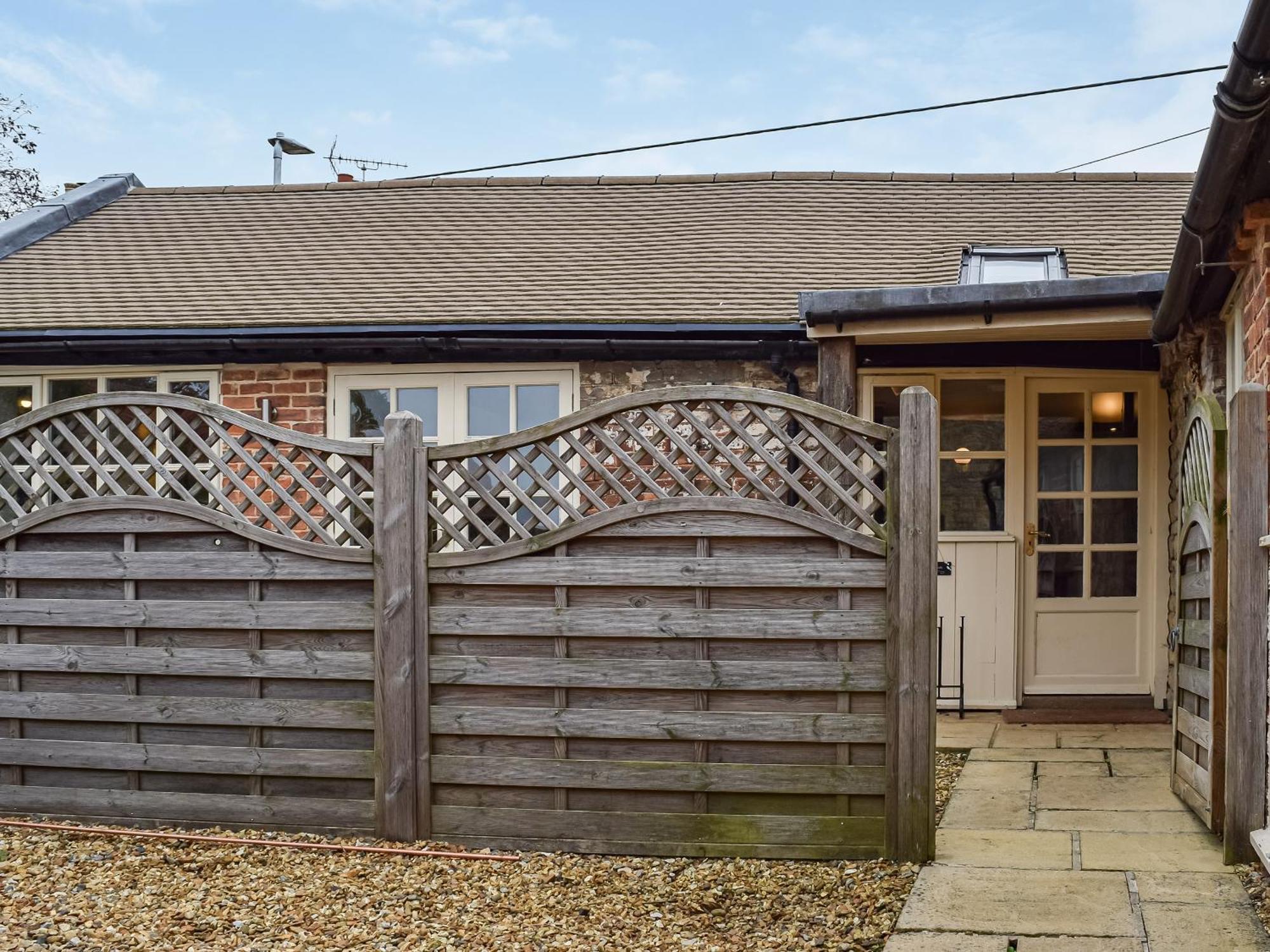 Вилла The Stables Waltham on the Wolds Экстерьер фото